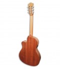 O fundo e ilhargas da guitarra clássica Alhambra Z Nature CW EZ são em sapellie laminado