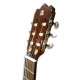 O braço da guitarra clássica Alhambra 3C E1 é em samanguila com escala em pau-santo