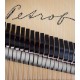 Foto detalle de los macillos y fieltros del Piano de Cola Petrof P173 Breeze