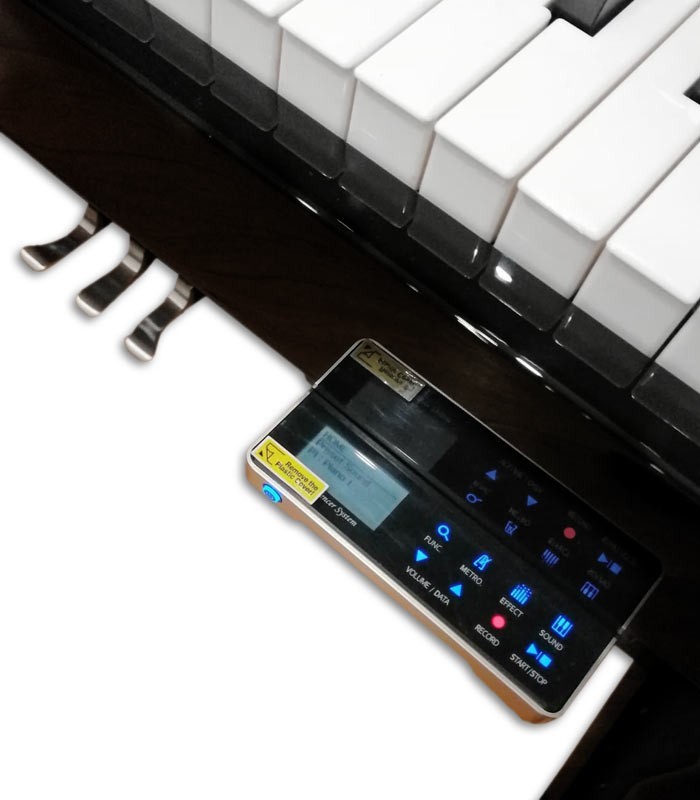 Foto general del sistema silent y pedales del Piano Vertical Ritmuller modelo AEU118S PE