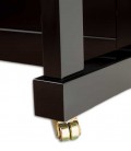 Foto detalhe perna do Piano Vertical Petrof P122 N2