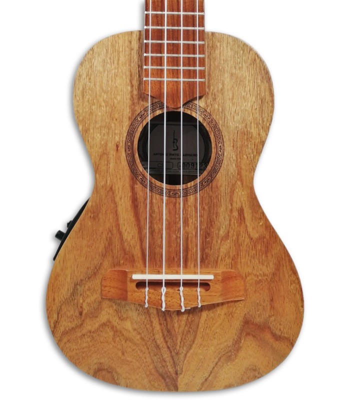 Foto do tampo do Ukulele Concerto APC CS Simples com Pré-amplificador