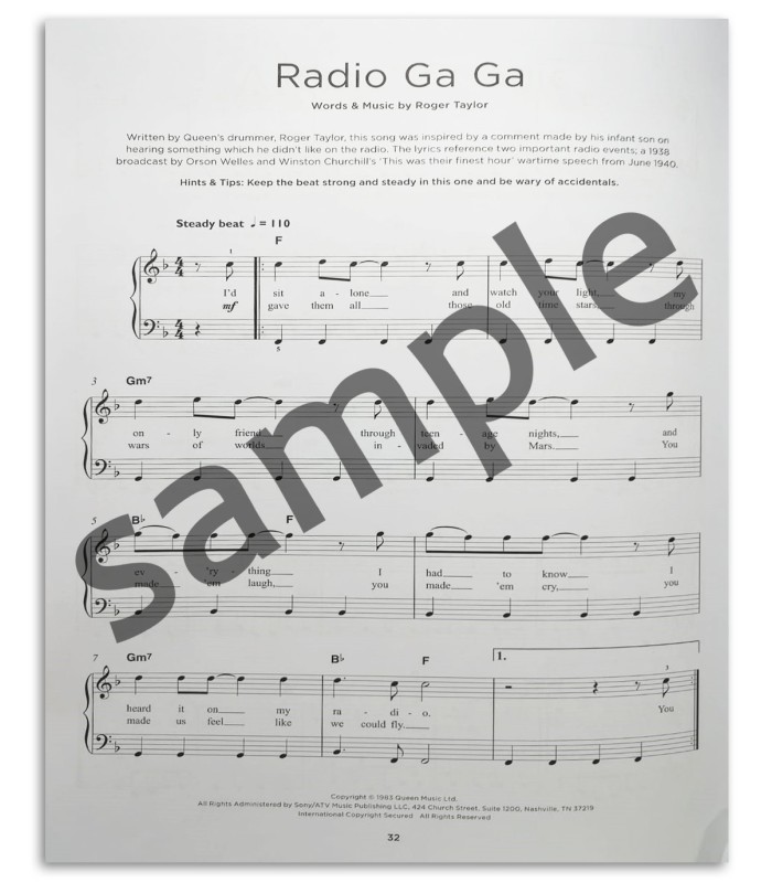 Foto de uma amostra do livro Really Easy Piano Queen