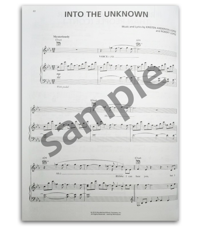 Foto de uma amostra do livro Frozen 2 Piano Vocal Guitar