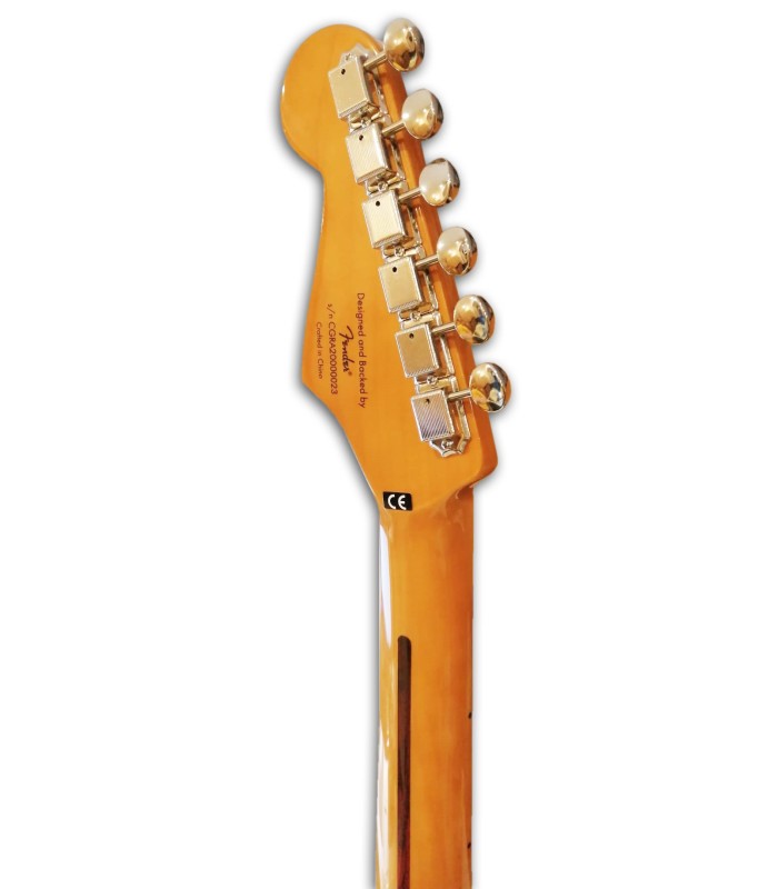 Photo of the machine heads of the Fender Electric Guitar Squier model Classic Vibe Stratocaster 50S White Blond