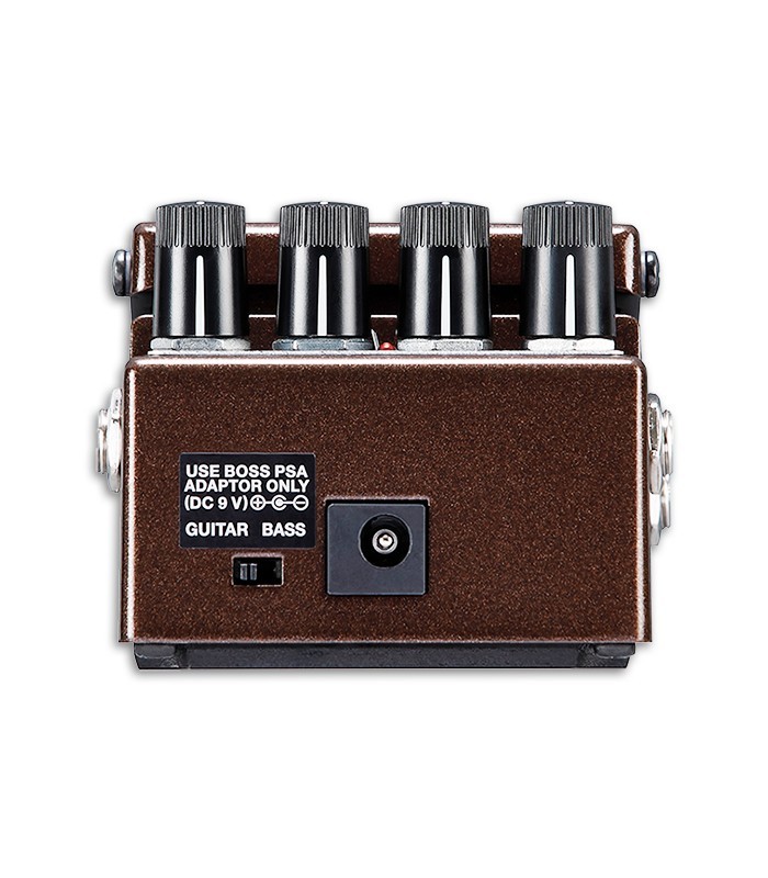 Foto detalhe da entrada da alimentação do Pedal Boss modelo OC-5 Octave