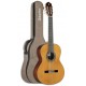 Foto de la Guitarra Clásica Alhambra modelo 5P tamaño 7/8 con Funda