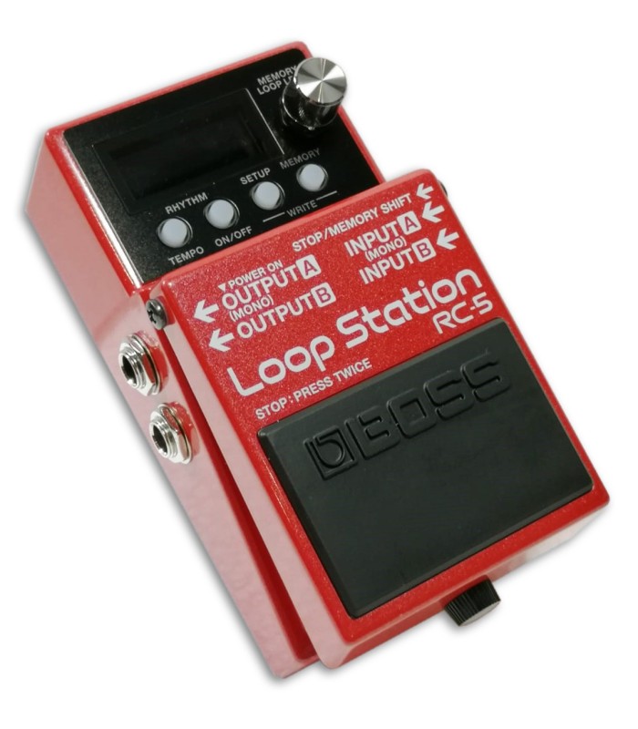 Foto detalle de las salidas del Pedal Boss RC-5 Loop Station