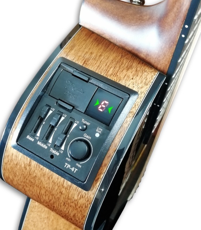 Foto del preamp de la Guitarra Electroacústica Takamine modelo GF15CE-BSB FXC Brown Sunburst