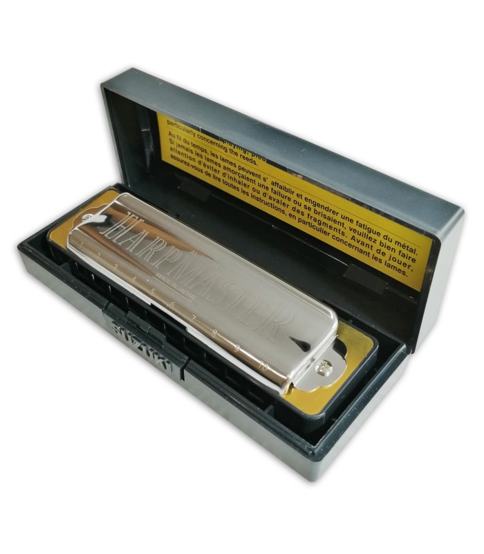 Photo of the harmonica Suzuki model MR200C Harpmaster in C inside it's case