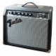 Foto do amplificador de guitarra do pack Fender Squier modelo Aff Strat HSS LPB amplificador 15G acessórios