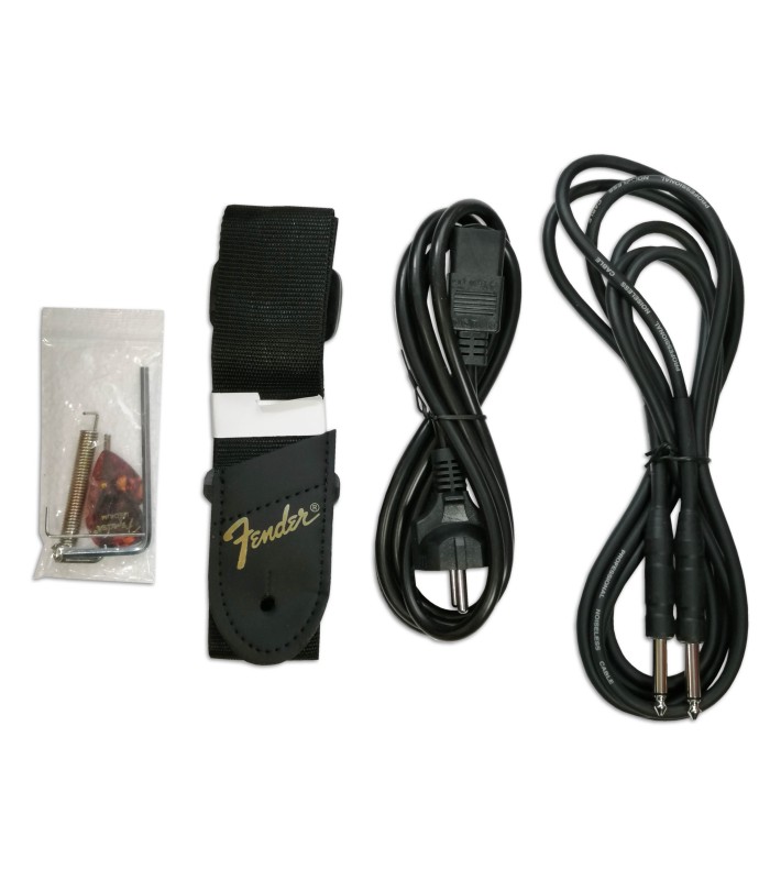 Photo of the accessories that come in the pack Fender Squier model Aff Strat HSS LPB amplifier 15G accessor