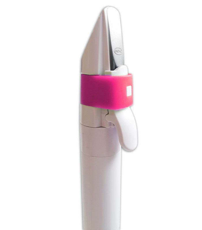 Detalle de la boquilla y caña del clarinete Nuvo N430 DWPK Dood