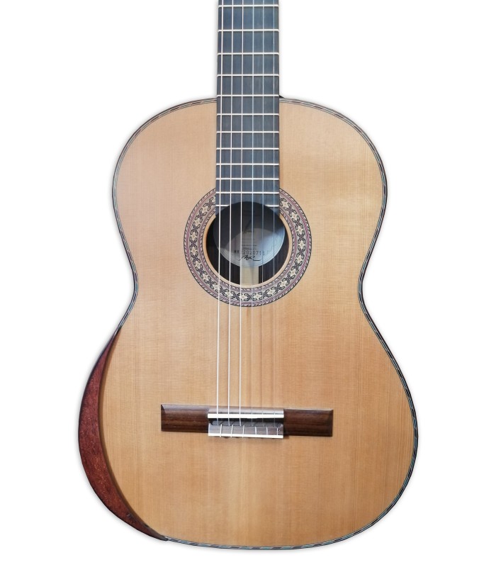 Cedar top of the classical guitar Manuel Rodríguez model Magistral F-C