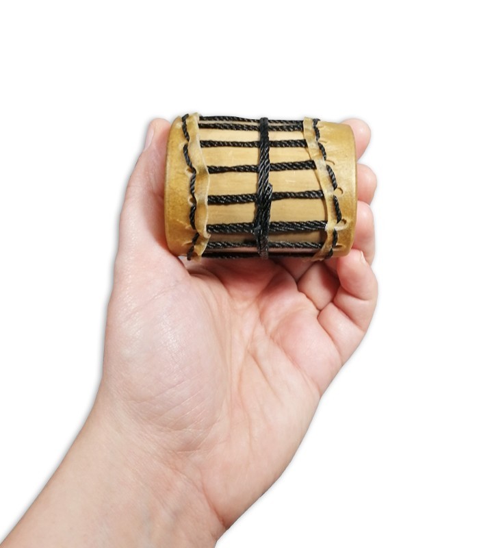 Shaker Toca modelo T BSM en una mano