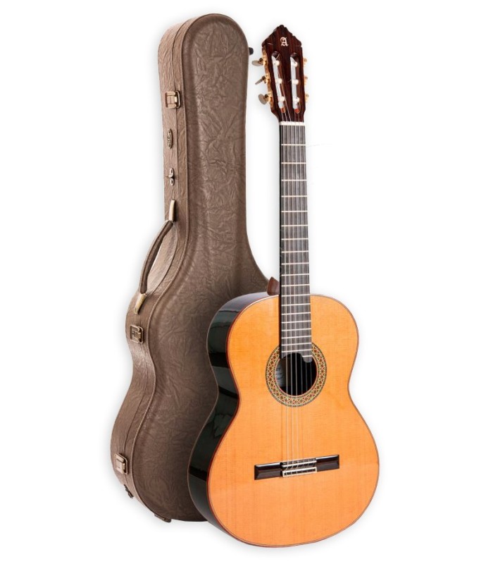 Guitarra clássica Alhambra modelo Profissional Premier Pro Madagascar com tampo em cedro e com estojo