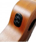 Detalhe do preamp do ukulele concerto Laka modelo VUC 10EA