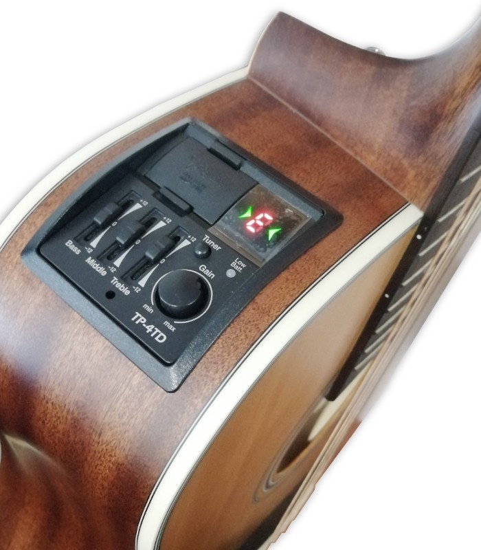 Preamp de la guitarra electroacústica Takamine modelo GD20CE NS CW