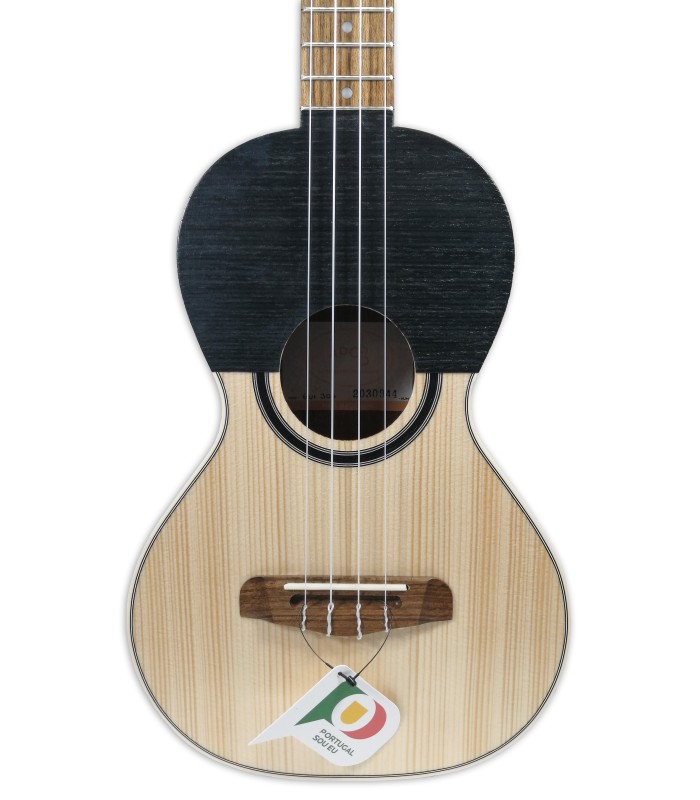 Spruce top of the guitarrico APC modelo GUI307