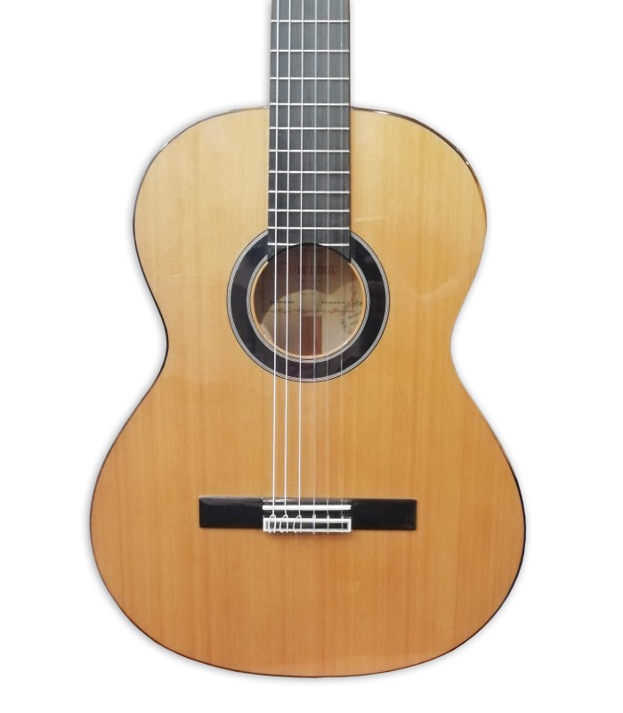 Tampo em cedro maciço da guitarra clássica Alhambra modelo 6