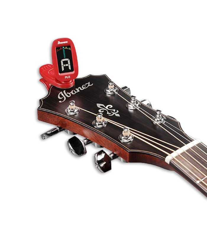 Afinador cromático Ibanez modelo PU3 RD Clip Tuner rojo en la cabeza de una guitarra