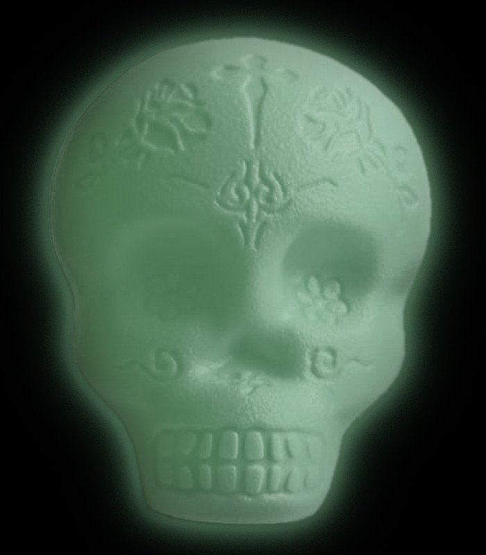 Simulation of the shaker LP model LP006 Skull Shaker white glowing in the dark