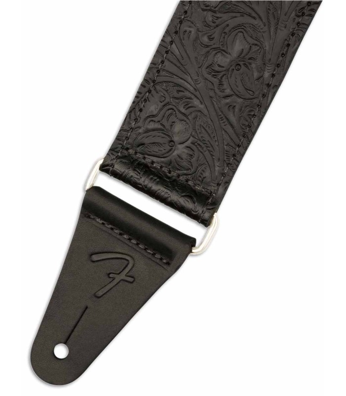 Tapered end detail of the guitar strap Fender model Tooled Leather black