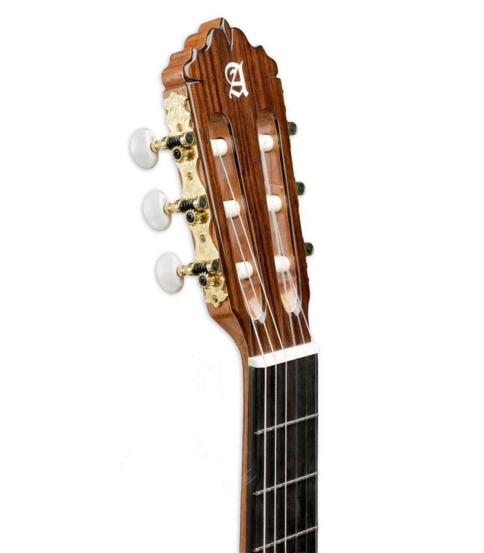 Cabeça com incrustação 'A' da Alhambra e carrilhões dourados da guitarra clássica Alhambra modelo 5PA