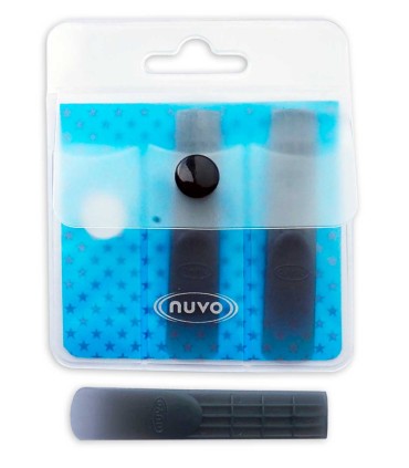 3 synthetic reeds pack Nuvo number 2 for clarineo or jsax inside its plastic package