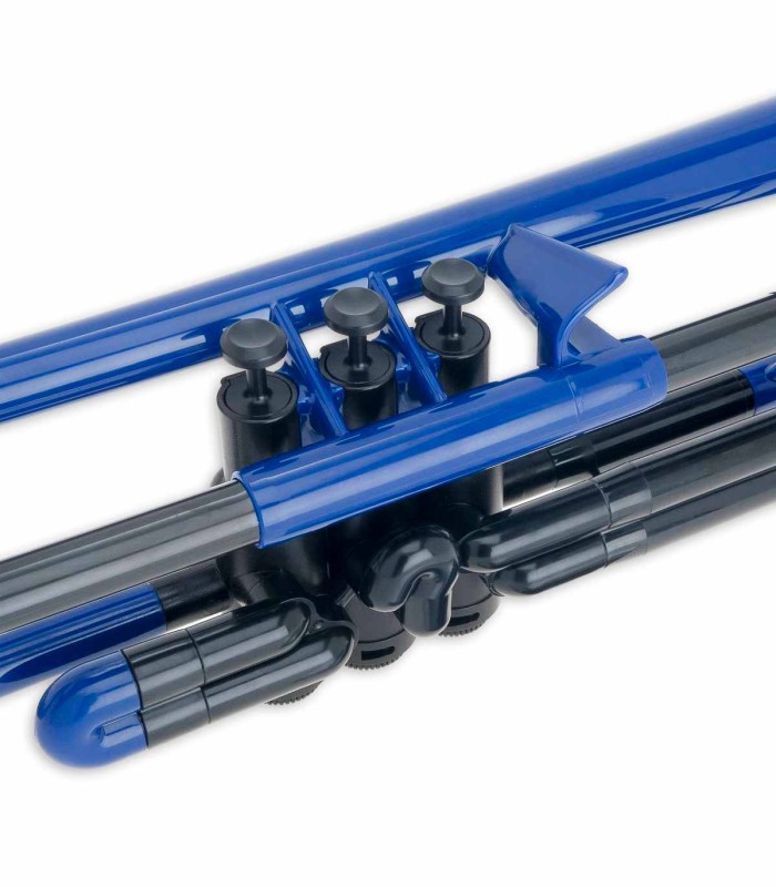 Detalle de los pistones de la trompeta Ptrumpet azul