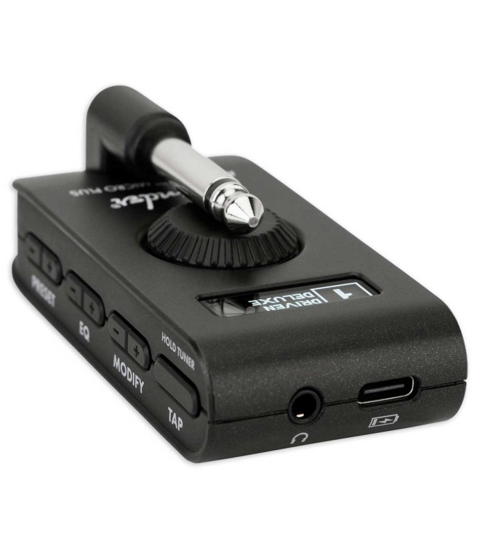 Detalle de los controles y de las entradas del amplificador Fender modelo Mustang Micro Plus Guitar Headphone Amp