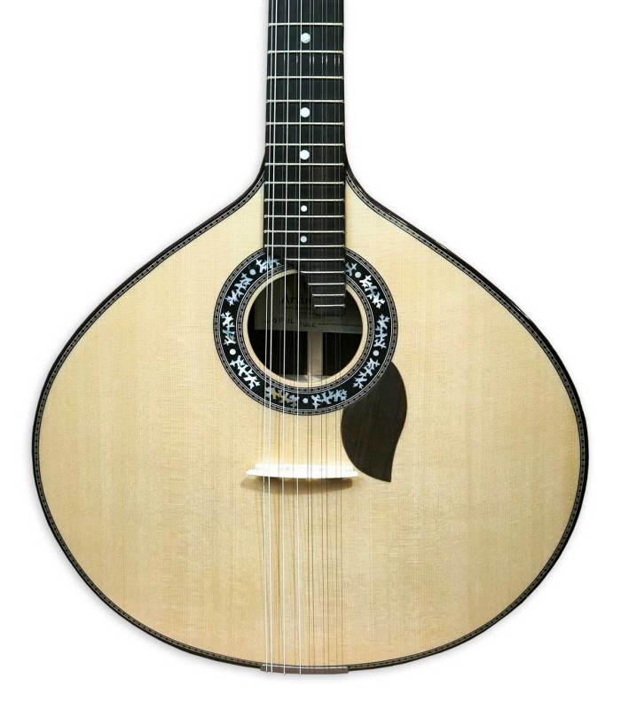 Solid spruce top of the Artimúsica Lisbon Portuguese Guitar model GP73L