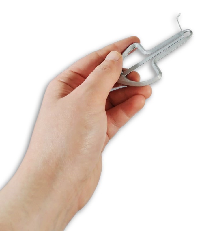 Jaw Harp Schwarz model 8 10034 Metallic on a hand
