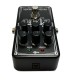 Vista superior do pedal Electro-Harmonix Nano Metal Muff mostrando botões de controlo e entrada de energia