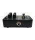 Vista lateral esquerda do pedal de efeitos de guitarra Electro-Harmonix Nano Metal Muff destacando a saída