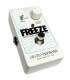 Vista lateral izquierda en ángulo 3/4 del pedal Electro-Harmonix Freeze Sound Retainer de sustain con diseño compacto