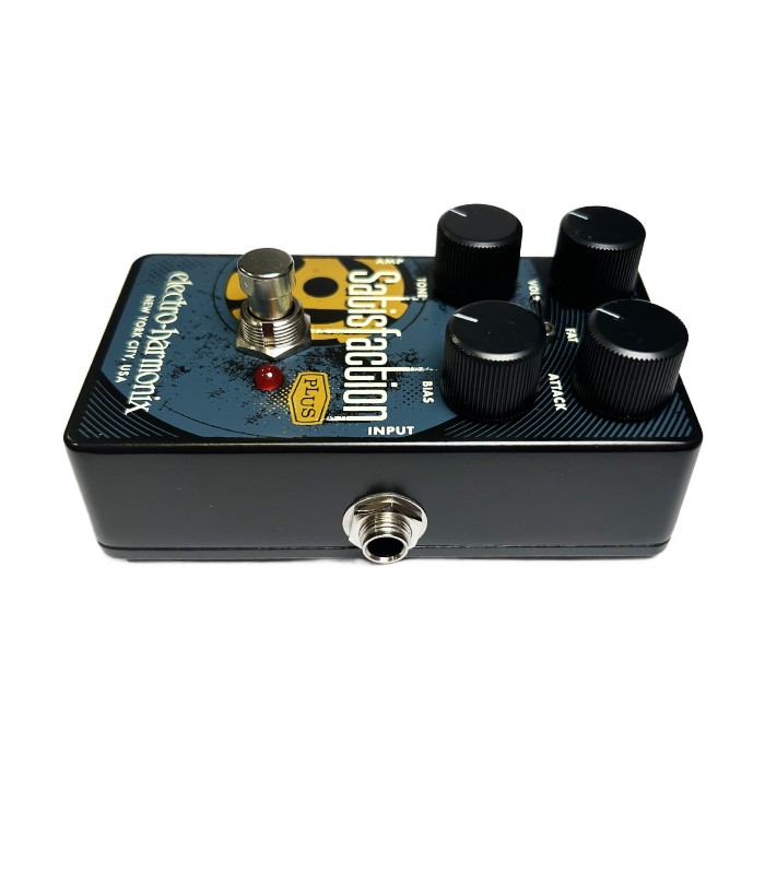 Vista lateral direita do pedal de guitarra Electro-Harmonix Satisfaction Plus mostrando a entrada de instrumento