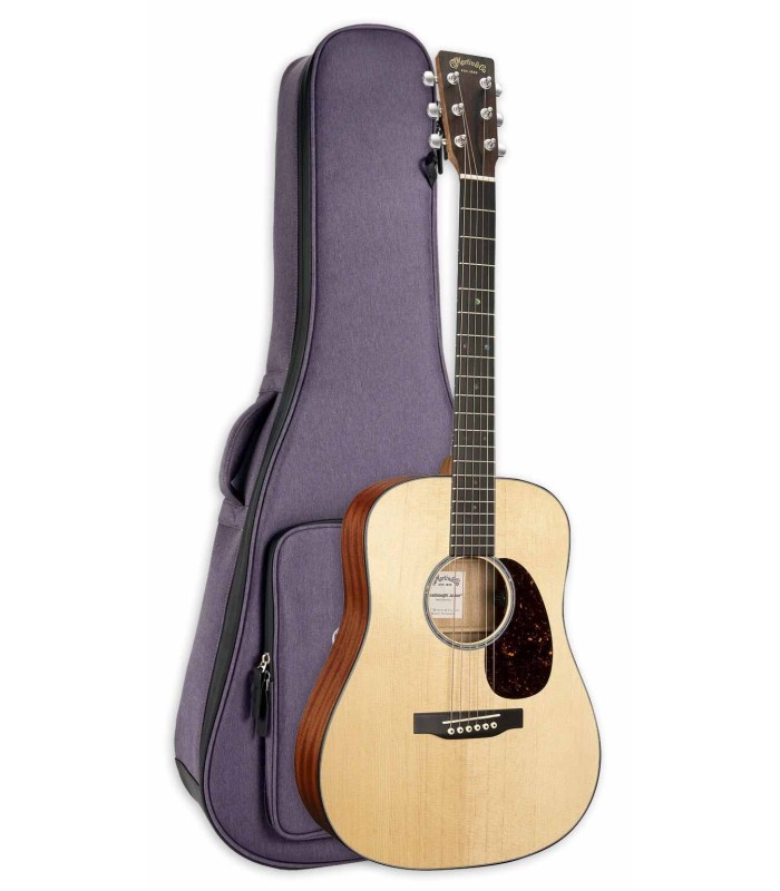 Guitarra electroacústica Martin modelo Junior DJRE com tampo em spruce maciço, inclui saco almofadado