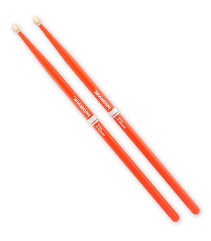 Par de baquetas Promark modelo RBH565AW Hickory Rebound 5A en color naranja