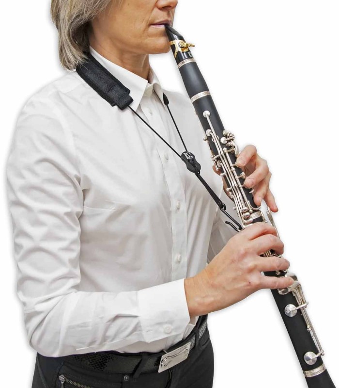 Correia BG modelo C20E elástica para clarinete com gancho de metal