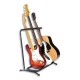 Foto do multistand Fender para 3 guitarras