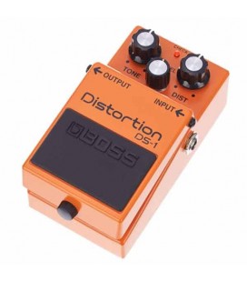 Pedal Boss DS-1 Distortion 3/4 photo right