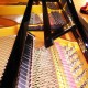Pormenor das cravelhas em aço niquelado do Pearl River GP150 PE Classic Baby Grand