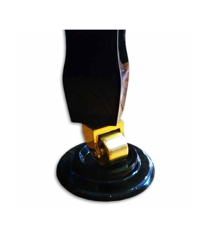 Piano de Cauda Pearl River GP150 vem equipado com roda com isolador