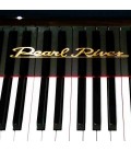 Piano de Cauda Pearl River GP170 PE teclado e logotipo