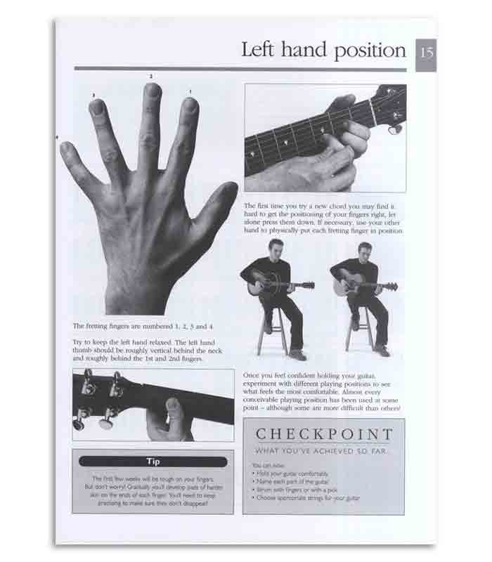 Livro Music Sales AM92615 Absolute Beginners Guitar Book CD