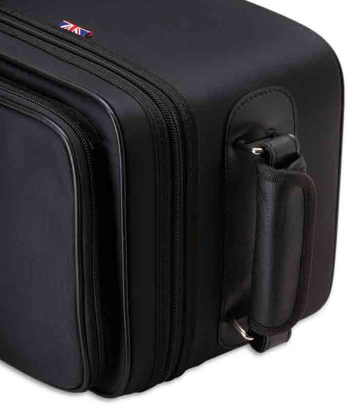 Foto detalhe da pega do estojo do Trompete John Packer JP351SWST