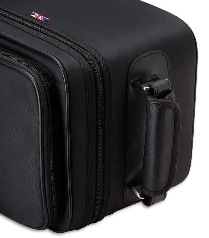 Foto detalhe da pega do estojo do Trompete John Packer JP351SWST