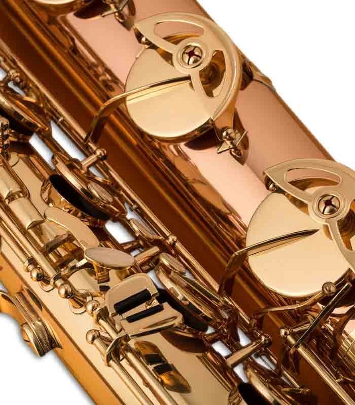 Foto detalhe das chaves do Saxofone Barítono John Packer J044