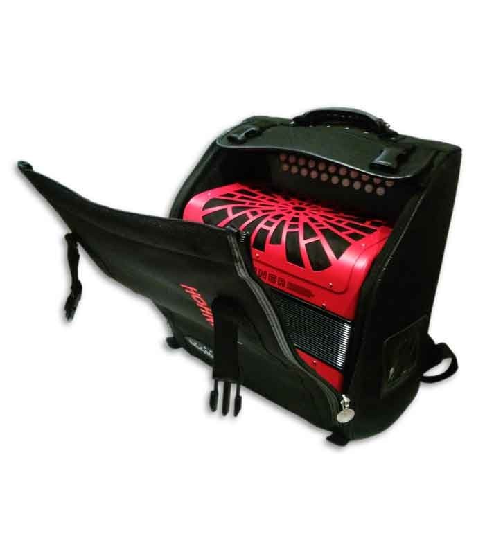 Foto de la Concertina Hohner El Rey del Vallenato dentro de la funda